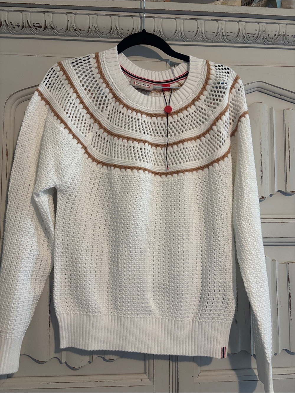NWT Hunter White Open-Knit Crewneck Sweater with Tan Trim